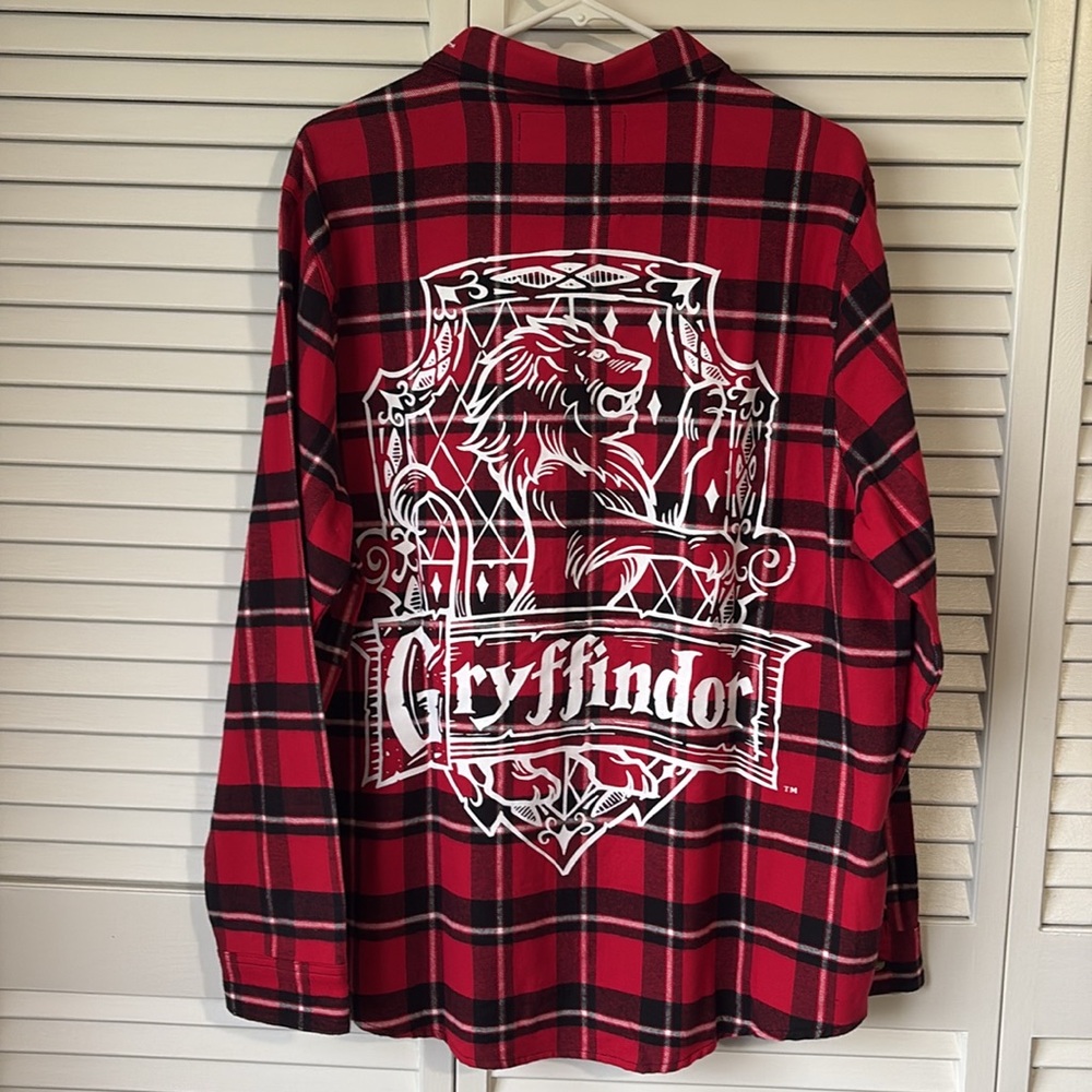 NWT Cakeworthy Harry Potter Hogwarts Gryffindor Flannel Shirt Large